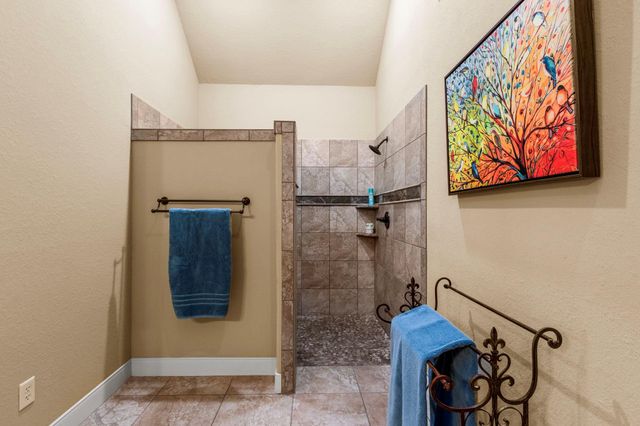 606 Park Drive, Weimar, TX 78962