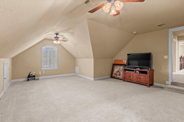 606 Park Drive, Weimar, TX 78962