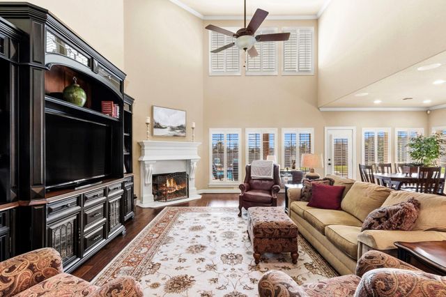 606 Park Drive, Weimar, TX 78962