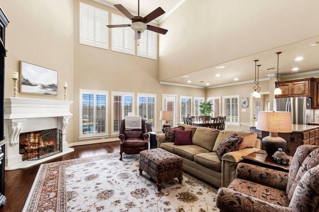 606 Park Drive, Weimar, TX 78962