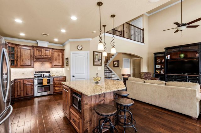 606 Park Drive, Weimar, TX 78962