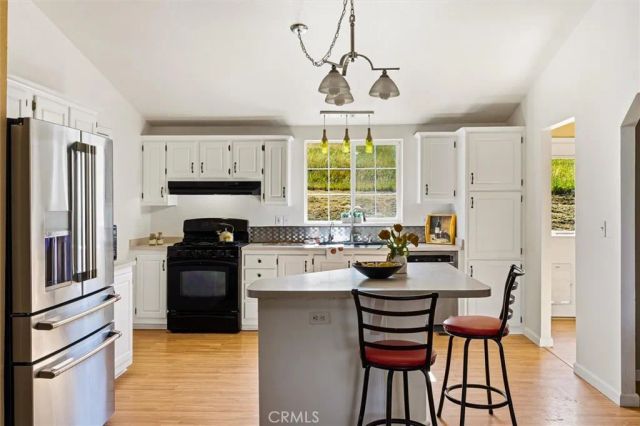 6998 Kingsbury Road, Templeton, CA 93465