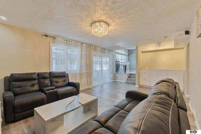 1106 Eldorado Drive, Omaha, NE 68154