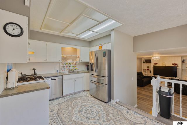 1106 Eldorado Drive, Omaha, NE 68154