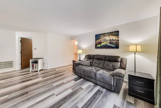 3412 Donovan Drive 1, Crete, IL 60417