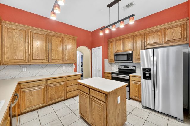 4933 Happy Trail, Fort Worth, TX 76244