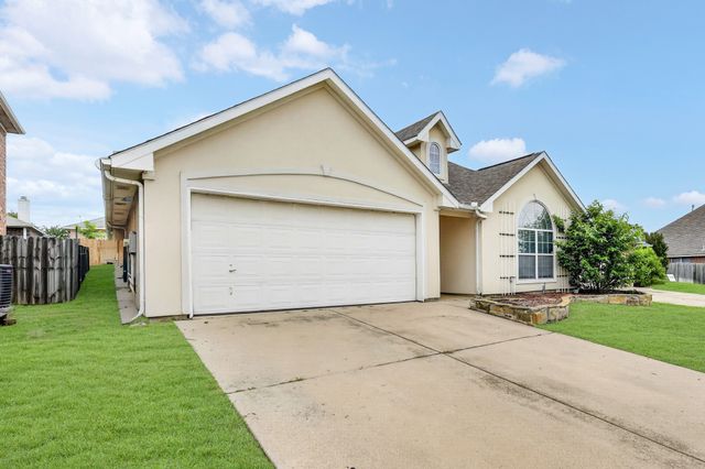 4933 Happy Trail, Fort Worth, TX 76244