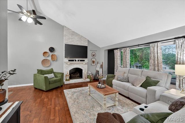 837 Pontoison Drive, Manchester, MO 63021