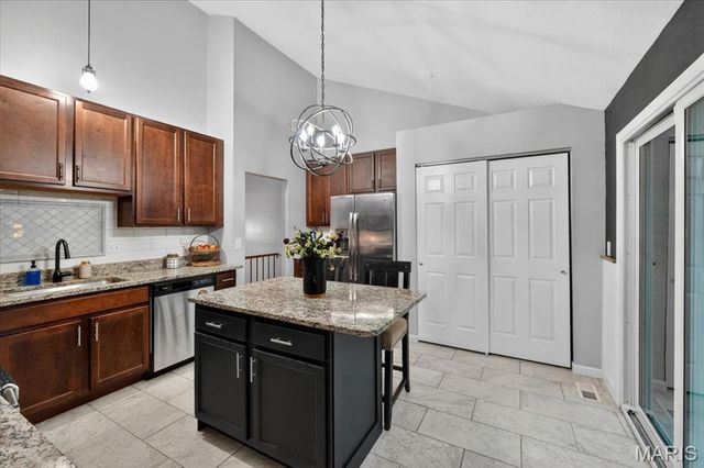 837 Pontoison Drive, Manchester, MO 63021