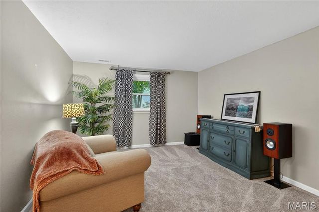 837 Pontoison Drive, Manchester, MO 63021