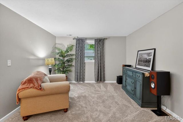 837 Pontoison Drive, Manchester, MO 63021