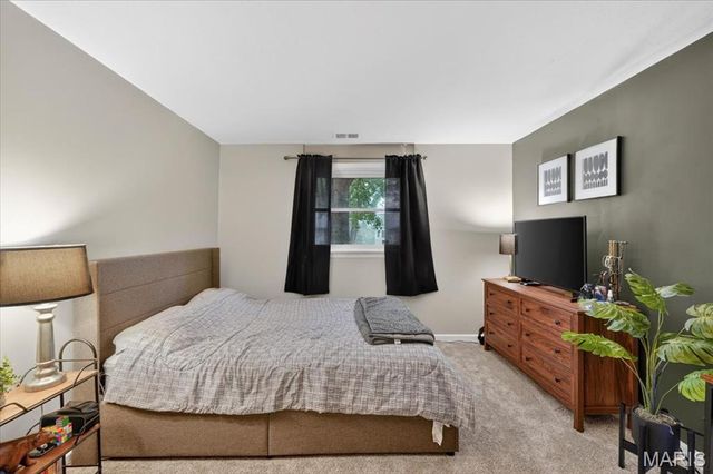 837 Pontoison Drive, Manchester, MO 63021
