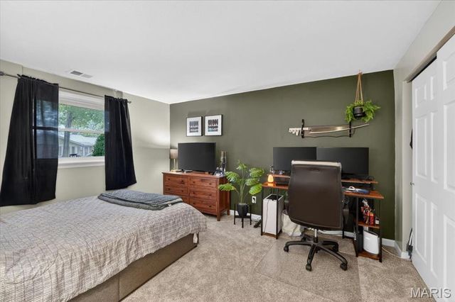 837 Pontoison Drive, Manchester, MO 63021