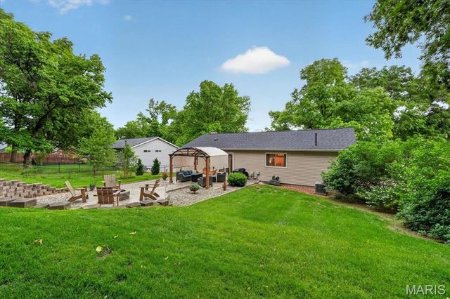 837 Pontoison Drive, Manchester, MO 63021