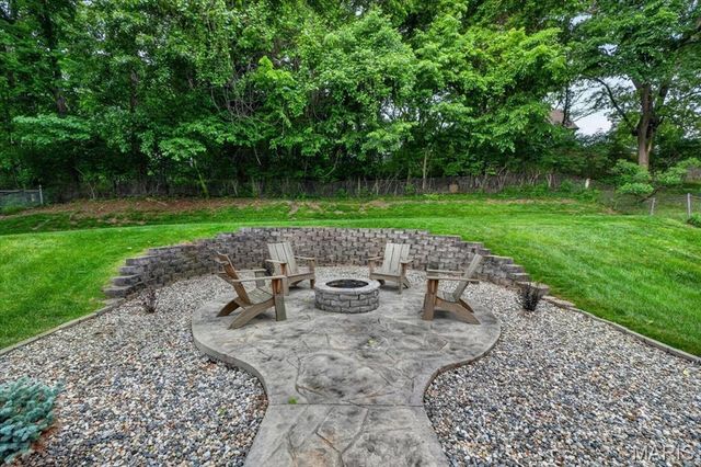 837 Pontoison Drive, Manchester, MO 63021