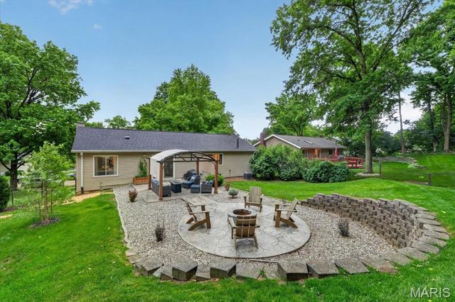 837 Pontoison Drive, Manchester, MO 63021