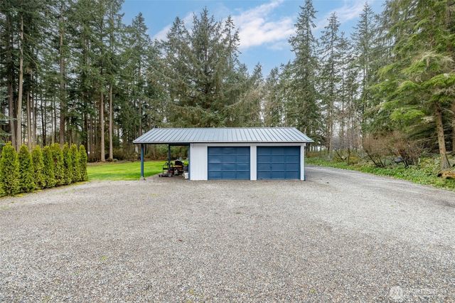 4565 Woodland Circle, Oak Harbor, WA 98277