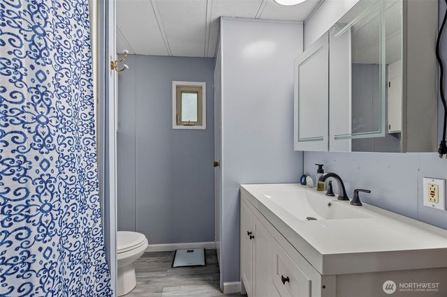 4565 Woodland Circle, Oak Harbor, WA 98277