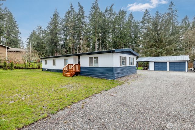 4565 Woodland Circle, Oak Harbor, WA 98277