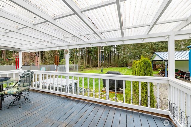 4565 Woodland Circle, Oak Harbor, WA 98277