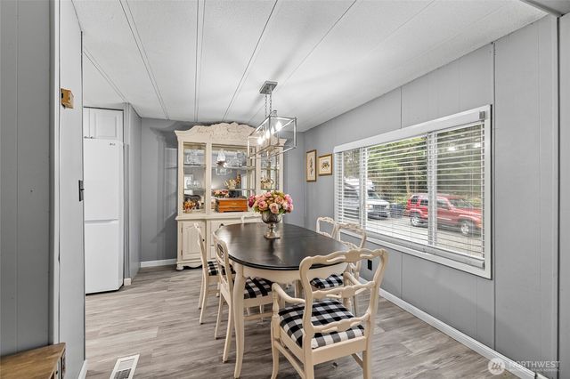 4565 Woodland Circle, Oak Harbor, WA 98277