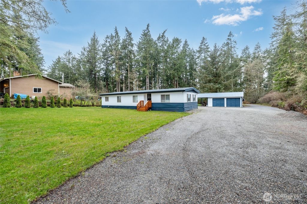 4565 Woodland Circle, Oak Harbor, WA 98277