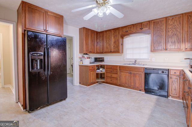 202 E Wright Street, Winder, GA 30680