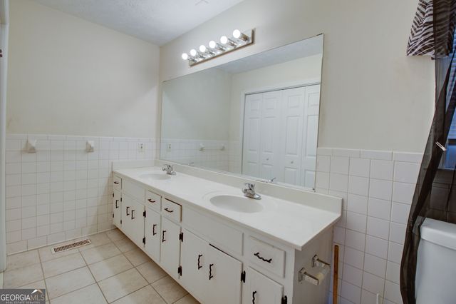 202 E Wright Street, Winder, GA 30680
