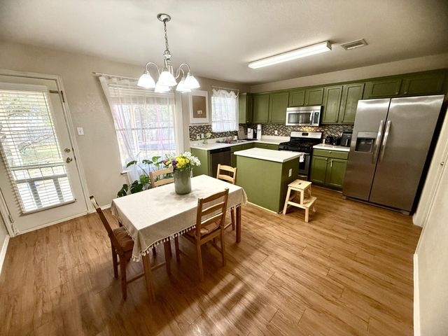 3414 Flowstone LN, Round Rock, TX 78681