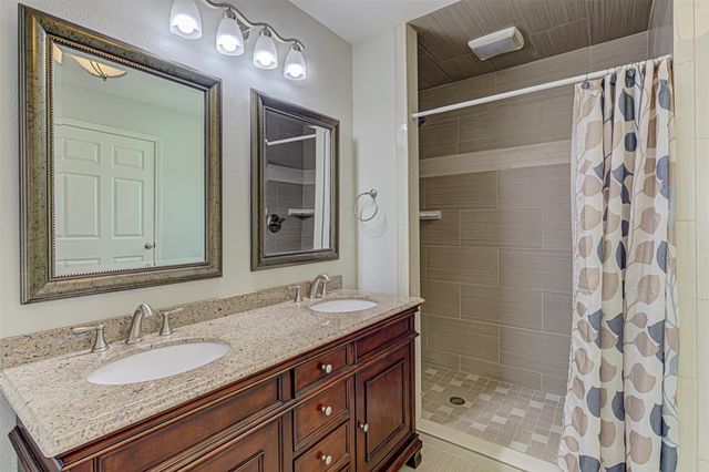 703 Amy CIR, Marble Falls, TX 78654