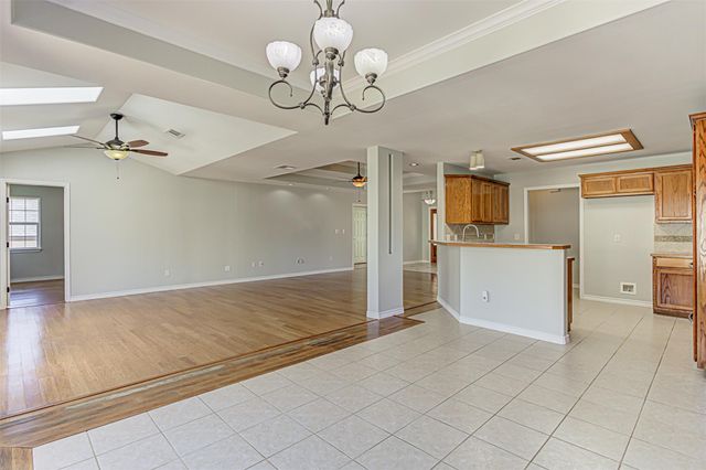 703 Amy CIR, Marble Falls, TX 78654