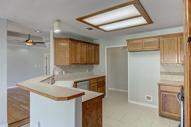 703 Amy CIR, Marble Falls, TX 78654