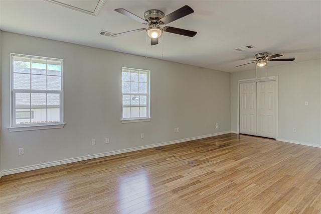 703 Amy CIR, Marble Falls, TX 78654