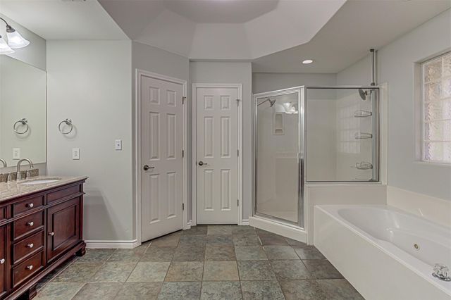 703 Amy CIR, Marble Falls, TX 78654