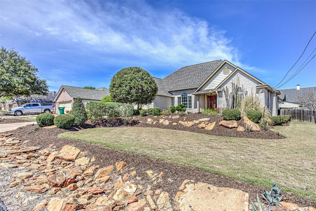 703 Amy CIR, Marble Falls, TX 78654