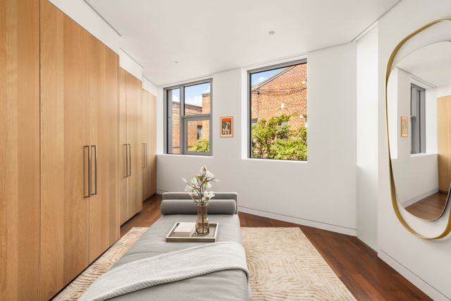 9 MINETTA Street, New York City, NY 10012