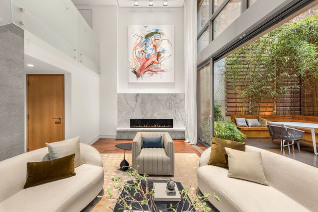 9 MINETTA Street, New York City, NY 10012