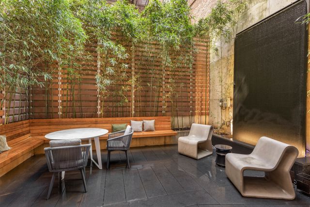 9 MINETTA Street, New York City, NY 10012