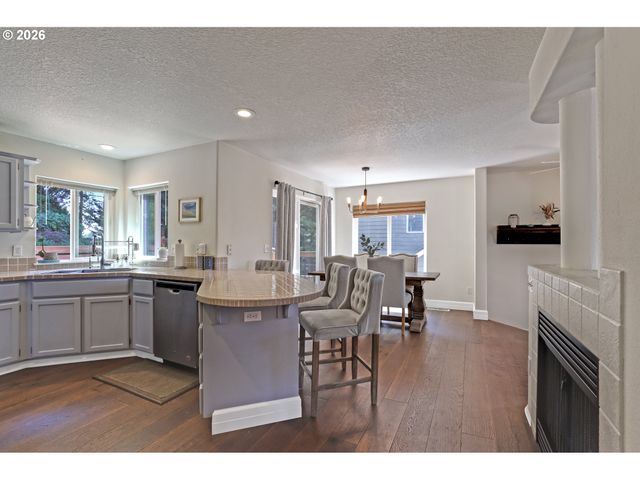 8932 Sw 149TH Pl, Beaverton, OR 97007