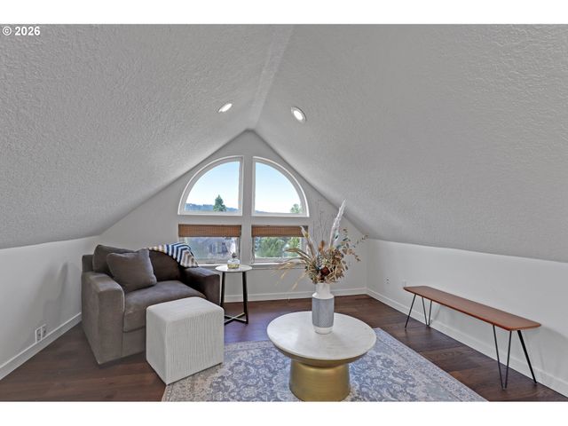8932 Sw 149TH Pl, Beaverton, OR 97007