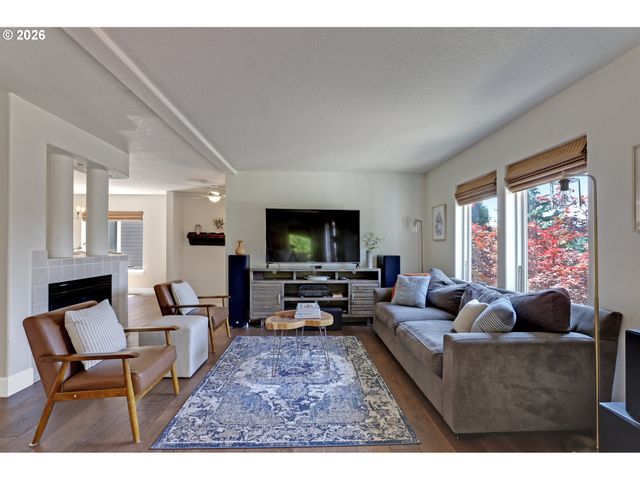 8932 Sw 149TH Pl, Beaverton, OR 97007