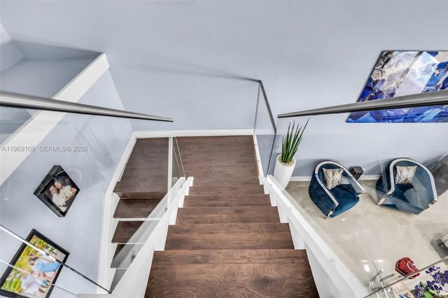 6325 NW 200th St, Hialeah, FL 33015