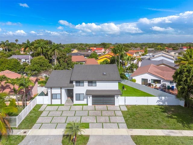 6325 NW 200th St, Hialeah, FL 33015