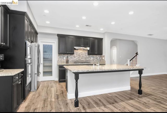 8461 Pinehollow Cir, Discovery Bay, CA 94505