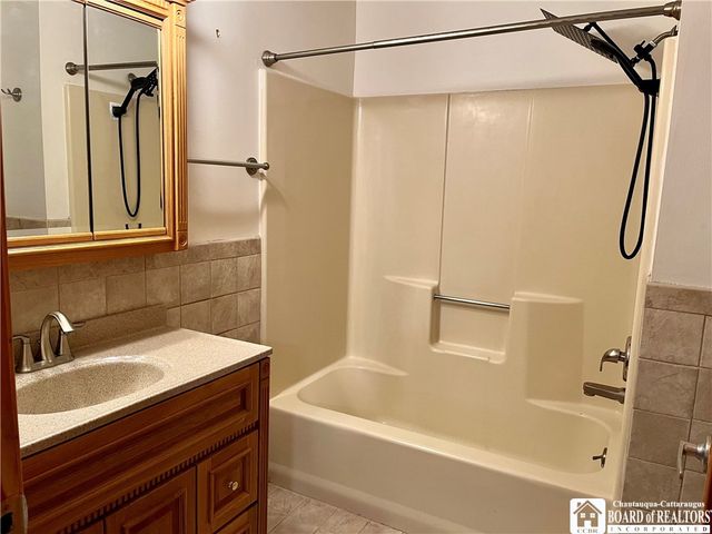 2323 West Lake Road, Busti, NY 14710