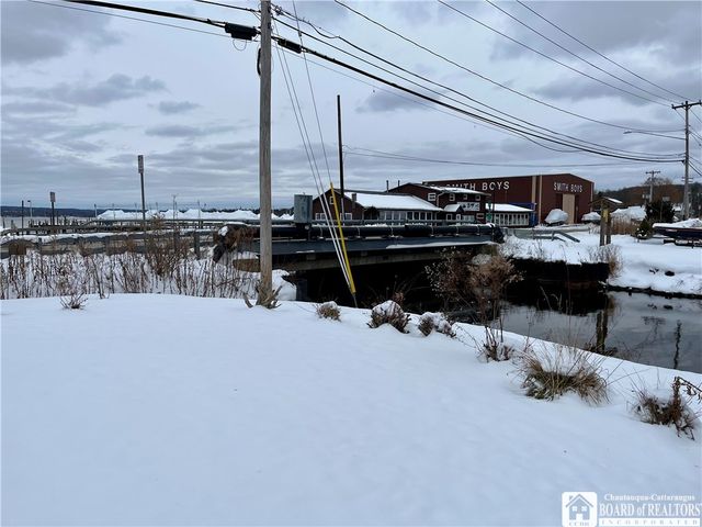 2323 West Lake Road, Busti, NY 14710