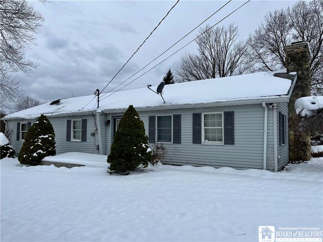 2323 West Lake Road, Busti, NY 14710