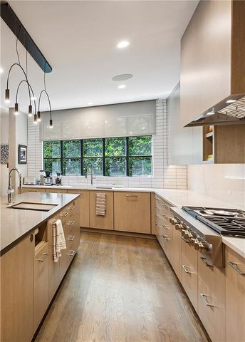2525 Peachtree Road NE 32, Atlanta, GA 30305