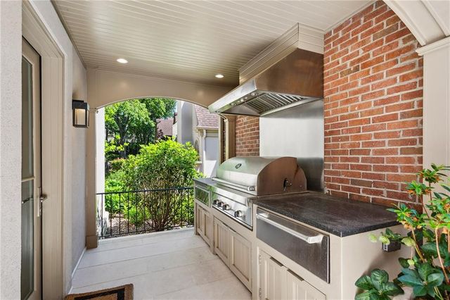 2525 Peachtree Road NE 32, Atlanta, GA 30305