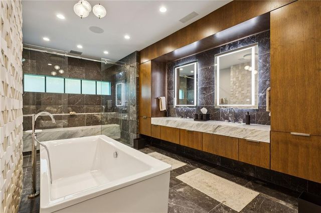 2525 Peachtree Road NE 32, Atlanta, GA 30305